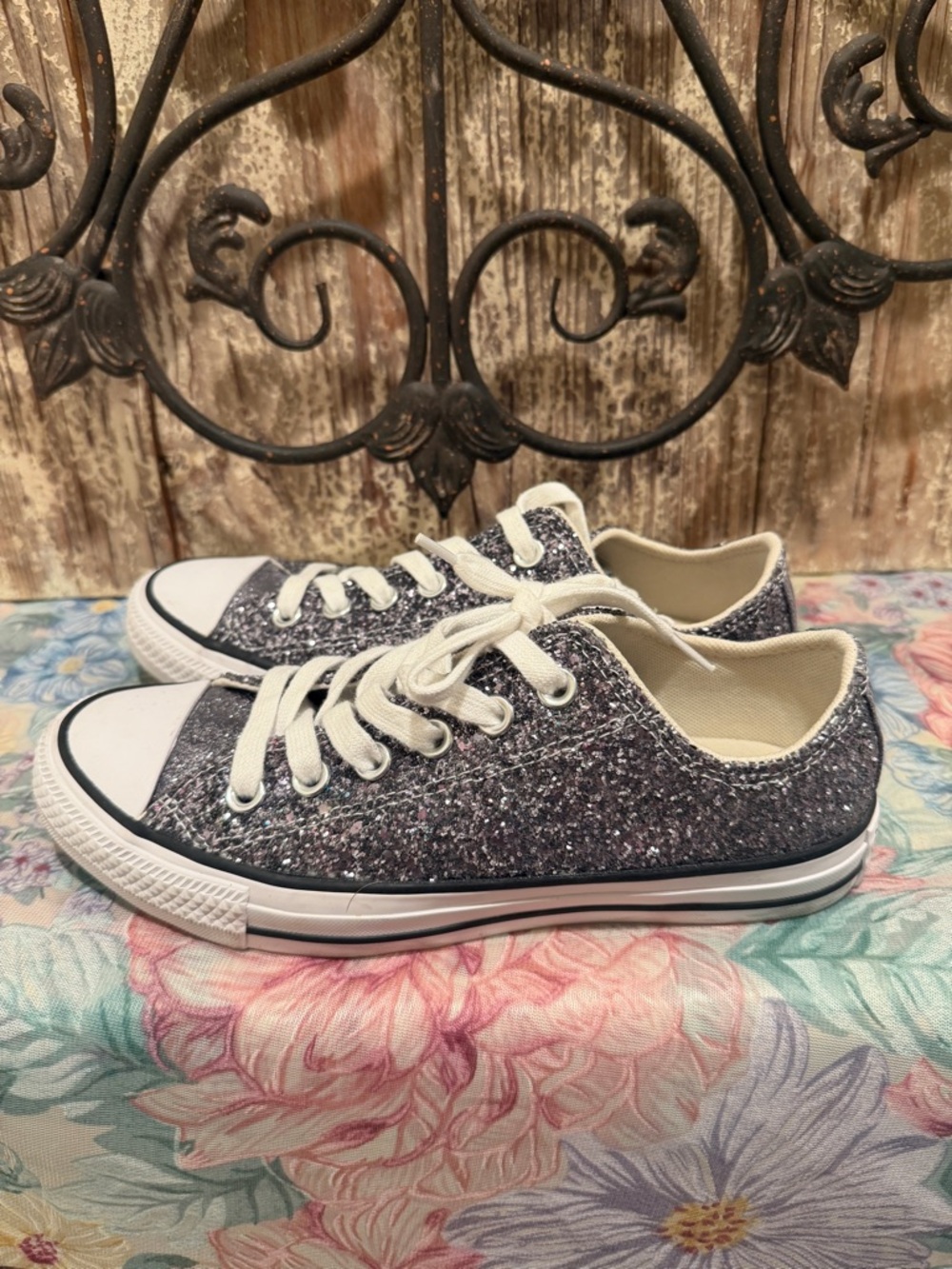 New Converse Glitter Low Top Sneakers - bling size 7